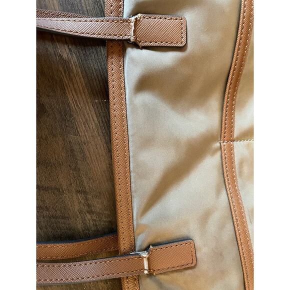 6/$25 Michael Michael Kors Nylon Beige and Neon Green Shoulder Bag - Picture 11 of 11